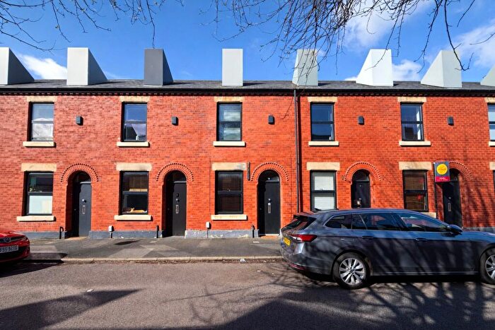 2 Bedroom Terraced House For Sale In Resevoir Street, Salford, M6