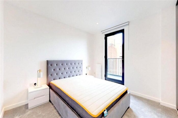 1 Bedroom Flat To Rent In Luxe Tower, London, E1