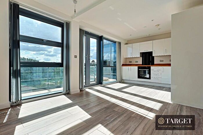 2 Bedroom Duplex For Sale In Edinburgh Gate, Harlow, CM20