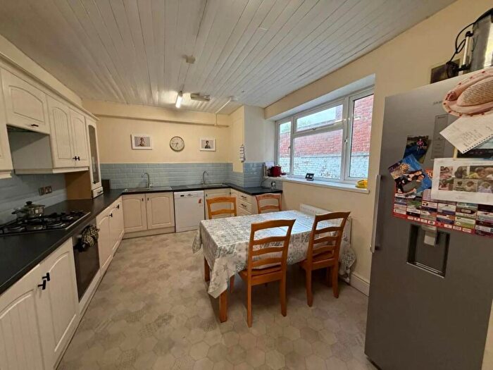 4 Bedroom Terraced House To Rent In Durham Road, Gateshead, NE8