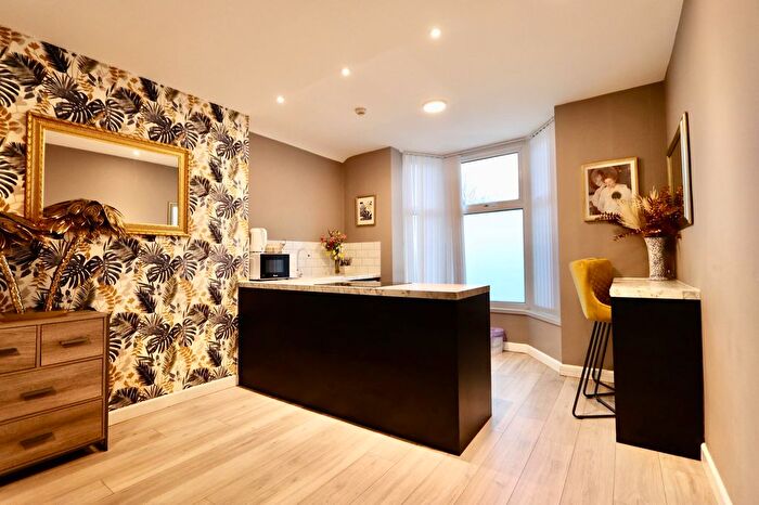 1 Bedroom Flat To Rent In Malefant Street, Malefant Street, CF24