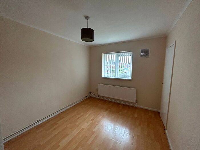 1 Bedroom Flat To Rent In Brooklands Parade, Wolverhampton, WV1