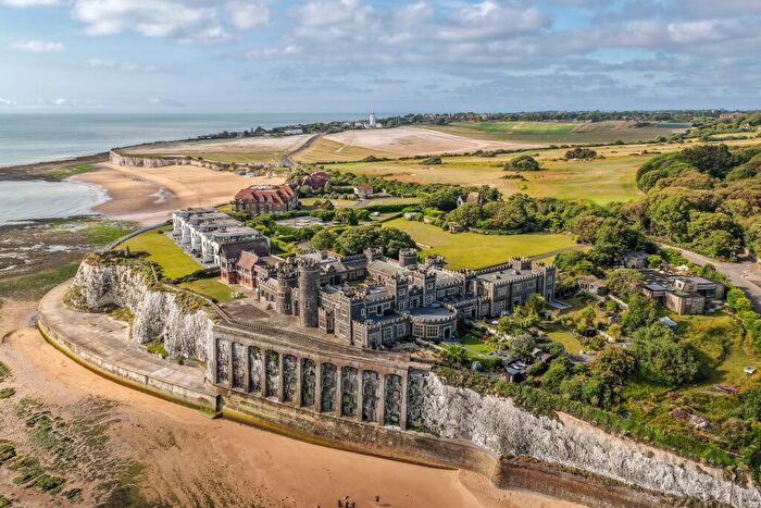 2 Bedroom Flat For Sale In Joss Gap Road, Broadstairs, CT10