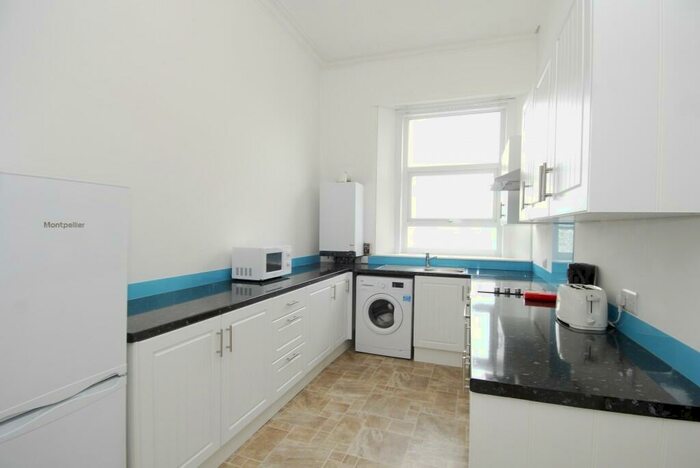 1 Bedroom Apartment To Rent In North Road East, F3