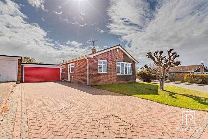 3 Bedroom Detached Bungalow For Sale In Dugmore Avenue, Kirby-Le-Soken, Frinton-On-Sea, CO13