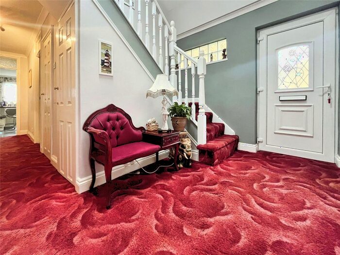 4 Bedroom Bungalow For Sale In Greenview Crescent, Hildenborough, Tonbridge, Kent, TN11