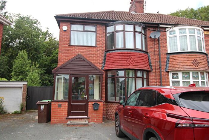 3 Bedroom Semi-Detached House To Rent In Sylvan Avenue, Failsworth, Manchester, M35