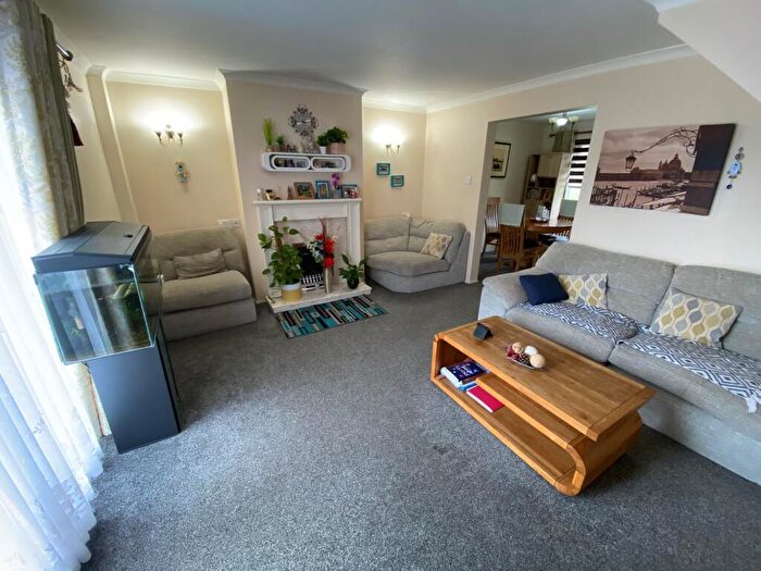 3 Bedroom House To Rent In Bronte Paths, SG1