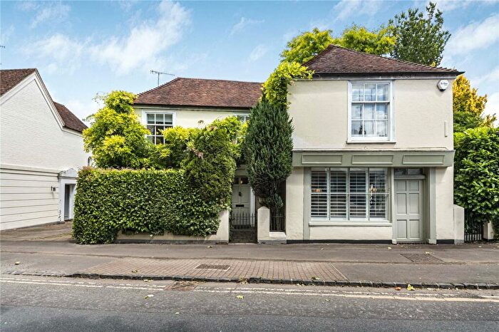 3 Bedroom Detached House For Sale In Northfield End, Henley-on-Thames, Oxfordshire, RG9