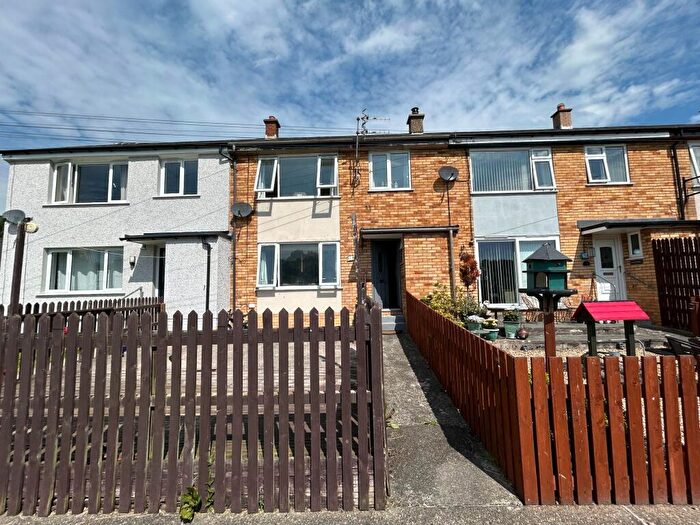 3 Bedroom Terraced House For Sale In Gwern Gwalia, Glanrafon, LL21