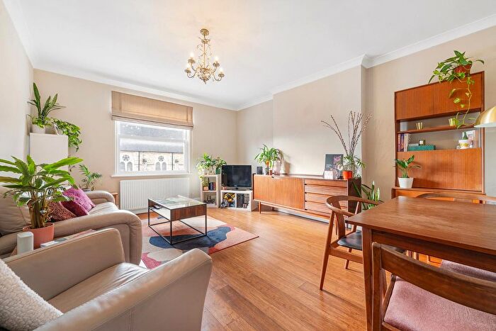 2 Bedroom Flat For Sale In Lambert Road, SW2