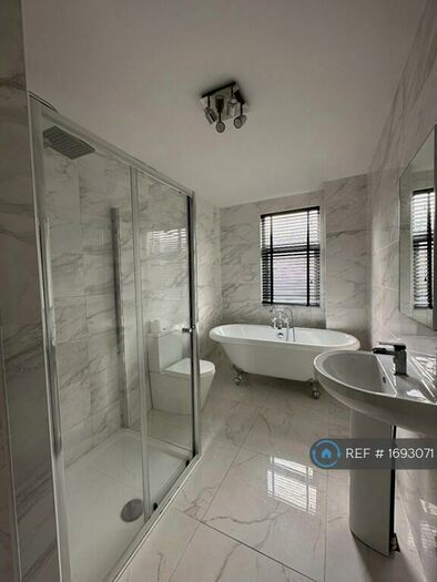 2 Bedroom Terraced House To Rent In Newport Street, Leicester, LE3