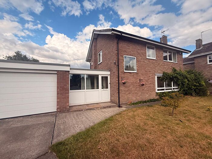 4 Bedroom Property To Rent In Escrick Court, Escrick, York, YO19