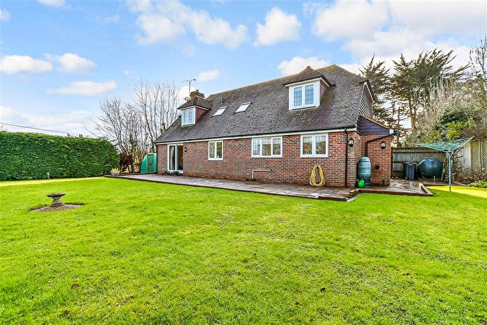 4 Bedroom Detached House For Sale In Tenterden Road, Biddenden, Kent, TN27