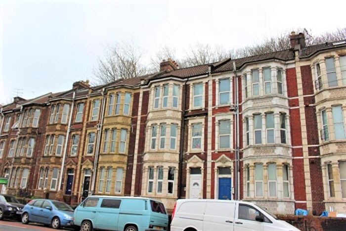 1 Bedroom Apartment For Sale In Bath Road, Arnos Vale, Bristol, BS4