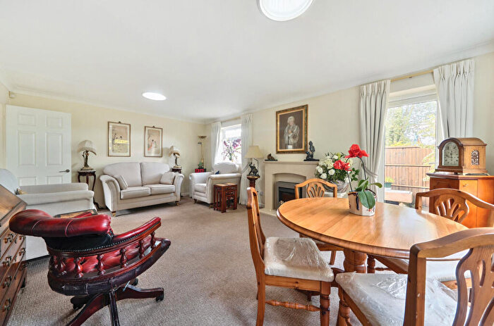 3 Bedroom Bungalow For Sale In New Haw, Surrey, KT15