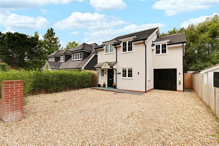 4 Bedroom Detached House For Sale In Morris Street, Hook, Hampshire, RG27