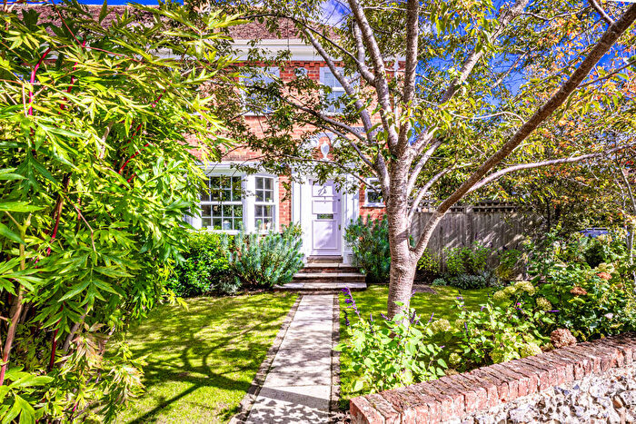 3 Bedroom House For Sale In Pound Cottages, Streatley On Thames, RG8