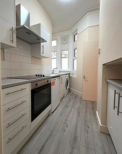 1 Bedroom Flat To Rent In Beda Road, Cardiff, CF5