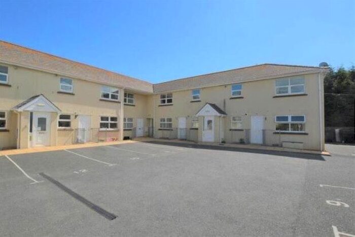 2 Bedroom Flat To Rent In Castor Road, Brixham, TQ5