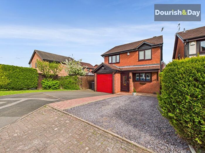 3 Bedroom Detached House For Sale In Camrose Gardens, Pendeford, Wolverhampton, WV9