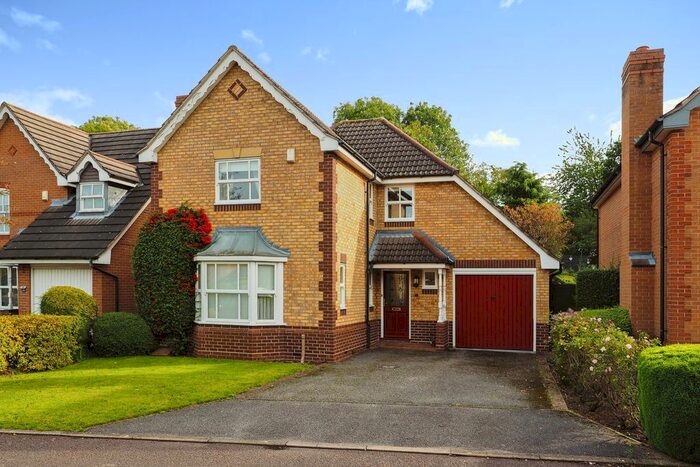 4 Bedroom Detached House For Sale In Gillercomb Close, West Bridgford, Nottingham, Nottinghamshire, NG2