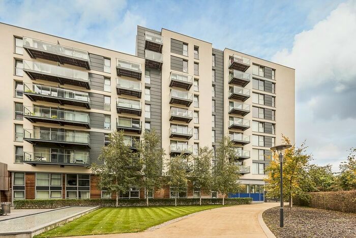 1 Bedroom Flat To Rent In Station Approach, Hayes, UB3