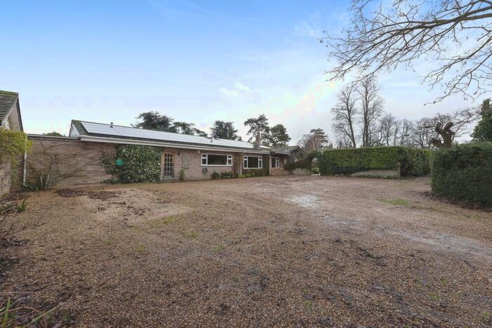 5 Bedroom Bungalow For Sale In The Street, Worlington, Bury St. Edmunds, Suffolk IP28