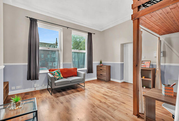 1 Bedroom Flat To Rent In Hyde Park Road, Leeds, LS6