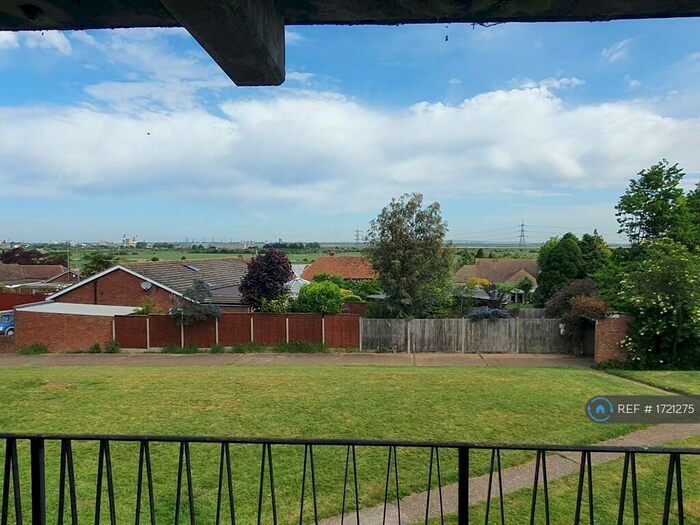 2 Bedroom Flat To Rent In Lapis Close, Gravesend, DA12