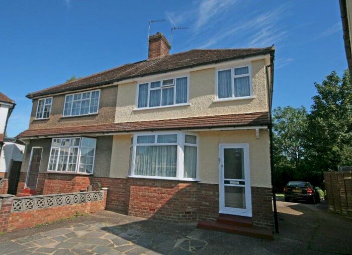 3 Bedroom Semi-Detached House To Rent In Byron Road, Addlestone, KT15