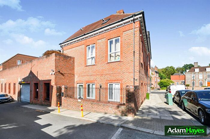 1 Bedroom Apartment For Sale In Monks Way, Temple Fortune, NW11