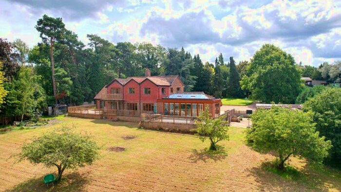 5 Bedroom Detached House For Sale In Churt Road, Churt, Farnham, GU10