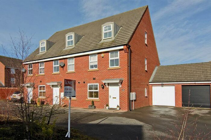 3 Bedroom Semi-Detached House To Rent In Colliers Way, Huntington, Cannock, WS12