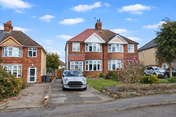 3 Bedroom Semi Detached House For Sale In Rugby Road, Burbage, Hinckley, LE10