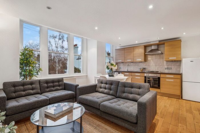 2 Bedroom Flat To Rent In Helix Road, London, SW2