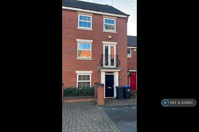 4 Bedroom Terraced House To Rent In Longstork Road, Rugby, CV23