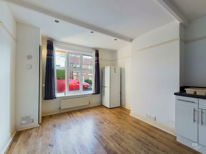 2 Bedroom Flat To Rent In May Road, Brighton, BN2