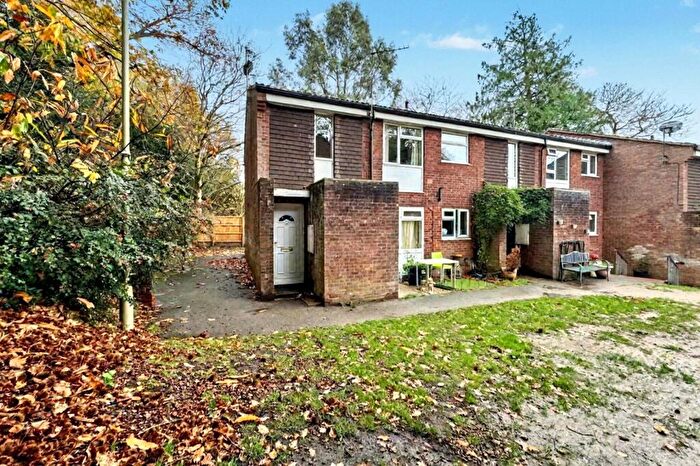 2 Bedroom Apartment For Sale In Hopeswood, Greatham, Liss, Hampshire, GU33