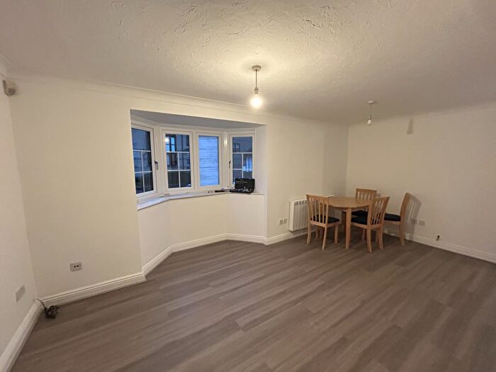 1 Bedroom Apartment To Rent In Waterside Gardens, Reading, RG1