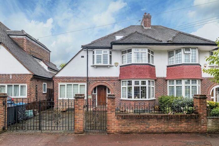 4 Bedroom Semi-Detached House To Rent In Holland Avenue, London, SW20