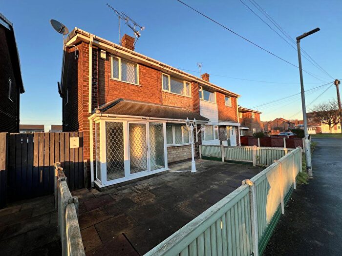 3 Bedroom Semi-Detached House To Rent In Willow Court, Castleford, WF10