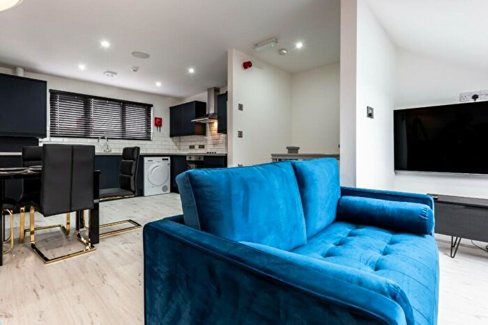 6 Bedroom House To Rent In Smithdown Road, Liverpool, L15