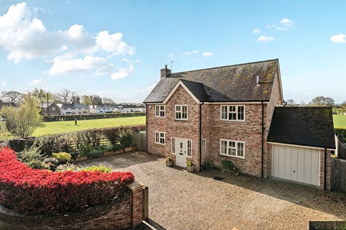 5 Bedroom Detached House For Sale In Eastcourt, Burbage, SN8