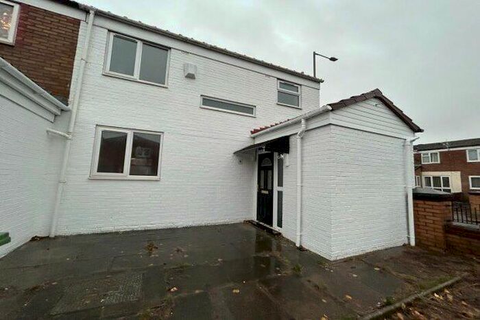 3 Bedroom Terraced House To Rent In Hutchinson Street, Liverpool, L6