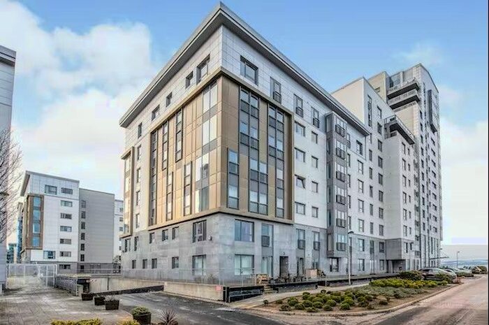 2 Bedroom Flat To Rent In Western Harbour View, Leith, Edinburgh, EH6