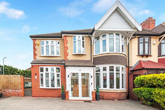 6 Bedroom House For Sale In Dawlish Drive, Ilford, IG3