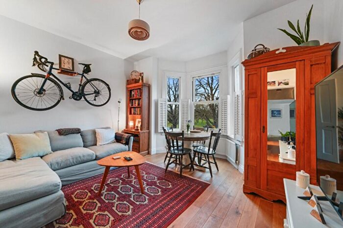 2 Bedroom Flat For Sale In Capel Road, London, E7