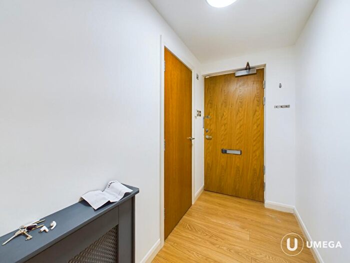 2 Bedroom Apartment To Rent In Slateford Road, Slateford, Edinburgh, EH14