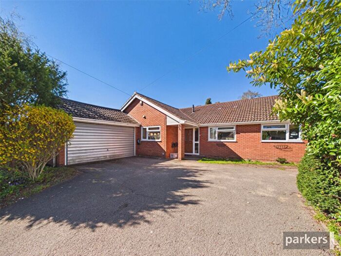 4 Bedroom Bungalow For Sale In Crockhamwell Road, Woodley, Reading, RG5